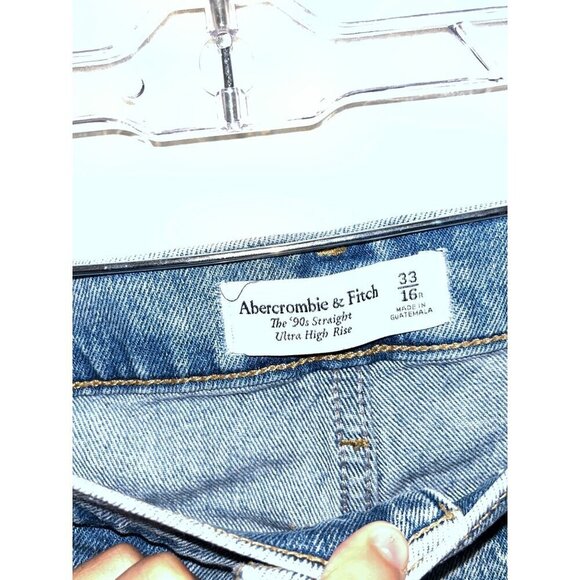Abercrombie & Fitch 90s Straight Ultra High Rise Jeans Size 33 Light Wash Distre - Picture 5 of 12